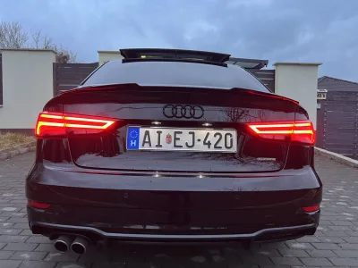 Audi A3 2.0 TFSI Quattro 190LE DSG7 3xS-Line Black Edition 17. kép