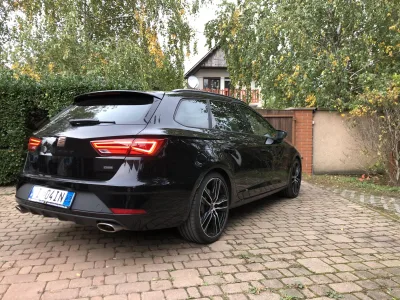 Seat Leon 2.0 TSI Cupra 300 4DRIVE 5. kép