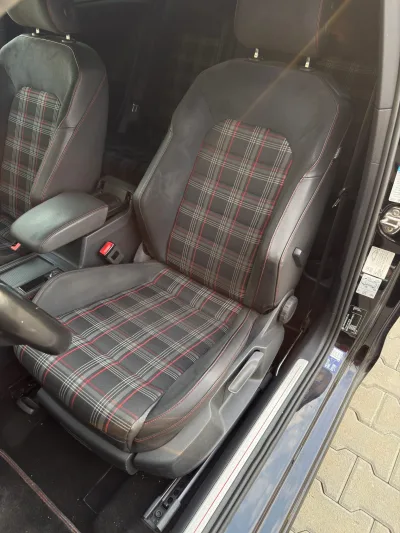 Volkswagen Golf GTI 2.0 TSI 220LE MANUAL6 8. kép