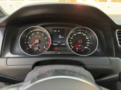 Volkswagen Golf GTI 2.0 TSI 220LE MANUAL6 9. kép